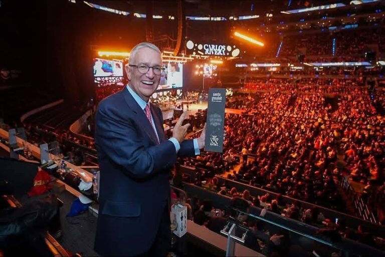 🇲🇽✨ Ricardo Salinas Pliego llama al diálogo y la conciliación durante su cumpleaños en la Arena CDMX 🕊️🎤