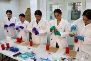 Fortalece la Comisión de Parques capacitación veterinaria en el Zoológico Tamatán