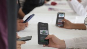 Presenta Erasmo González Robledo la nueva Tarjeta Digital Bienestar Joven en favor de las juventudes maderenses