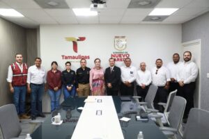 Encabeza alcaldesa de Nuevo Laredo Carmen Lilia Cantu-Rosas mesa de trabajo con personal de CFE Nacional