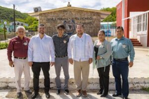 Dota SET de centro de cómputo a la Escuela Primaria Multigrado “Leona Vicario” de San Nicolás