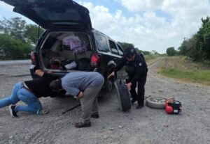 Guardia Estatal brinda seguridad y asistencia a viajeros ante fallas mecánicas